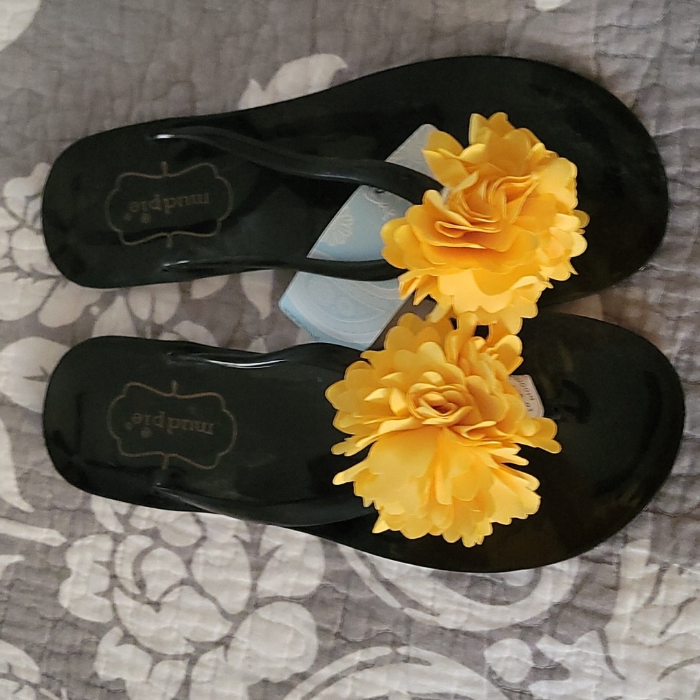 Mud Pie flip flops